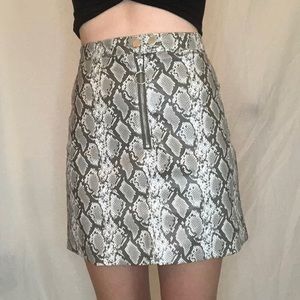 Snakeskin Zip-Up Mini Skirt